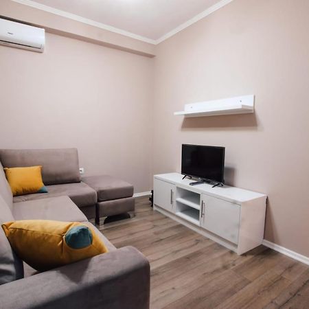 Gjirokastër Novs Apartment 1 מראה חיצוני תמונה