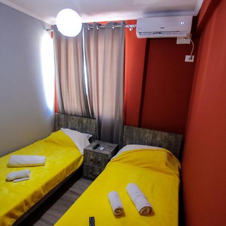 Gjirokastër Novs Apartment 1 מראה חיצוני תמונה