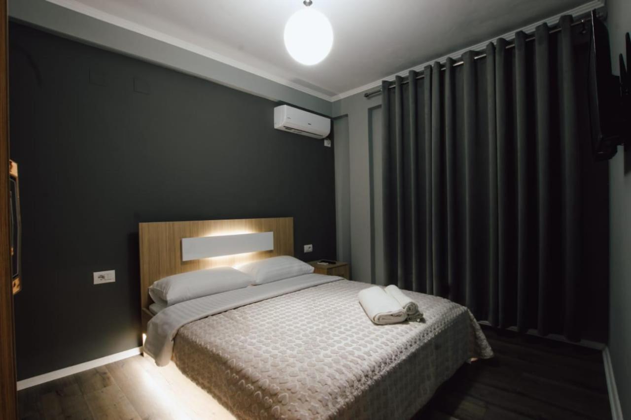 Gjirokastër Novs Apartment 1 מראה חיצוני תמונה