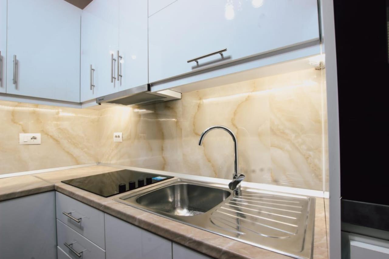 Gjirokastër Novs Apartment 1 מראה חיצוני תמונה