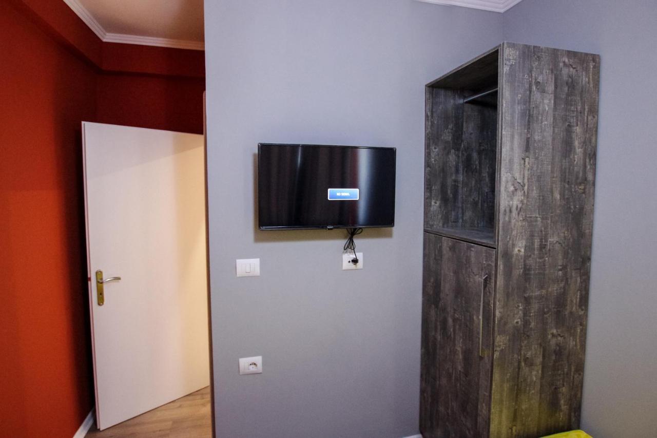 Gjirokastër Novs Apartment 1 מראה חיצוני תמונה